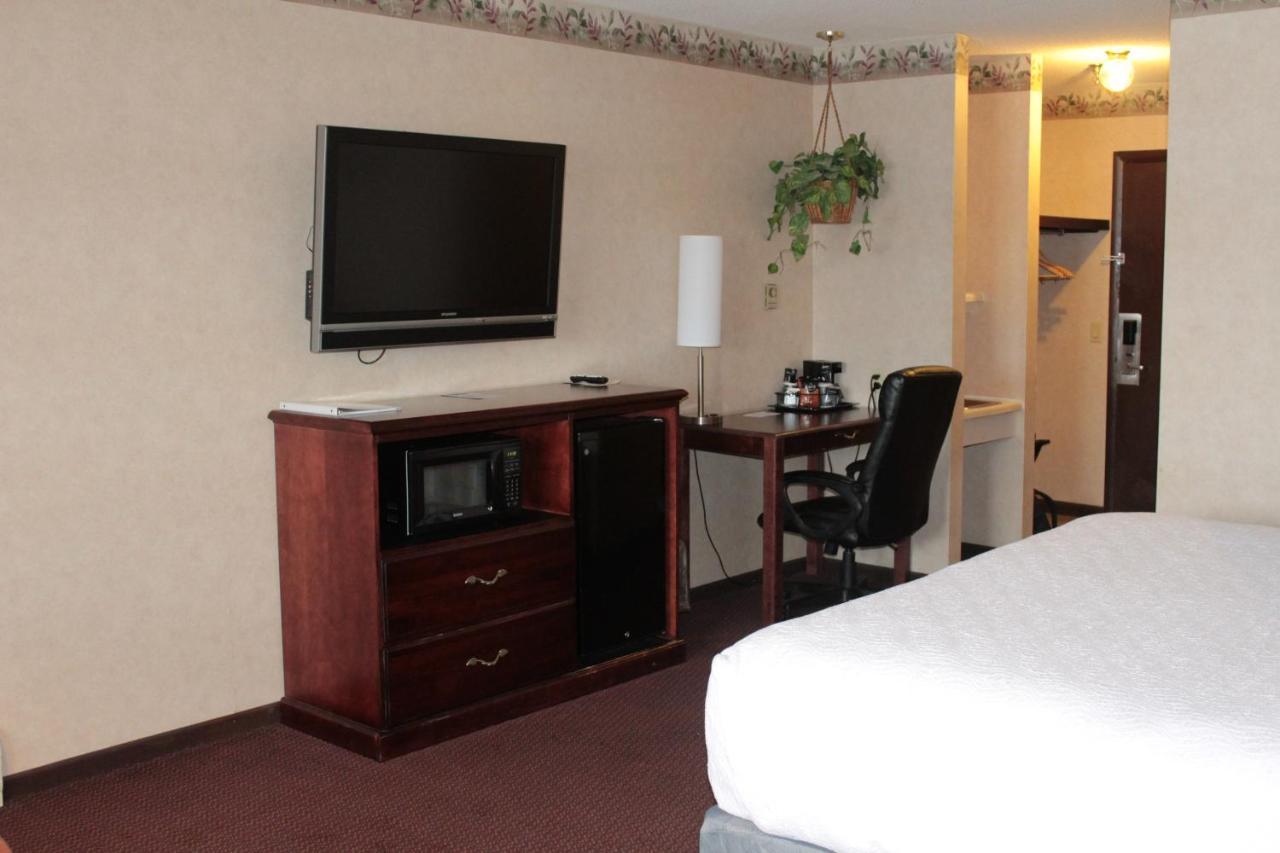 Shiretown Inn & Suites Houlton Zewnętrze zdjęcie