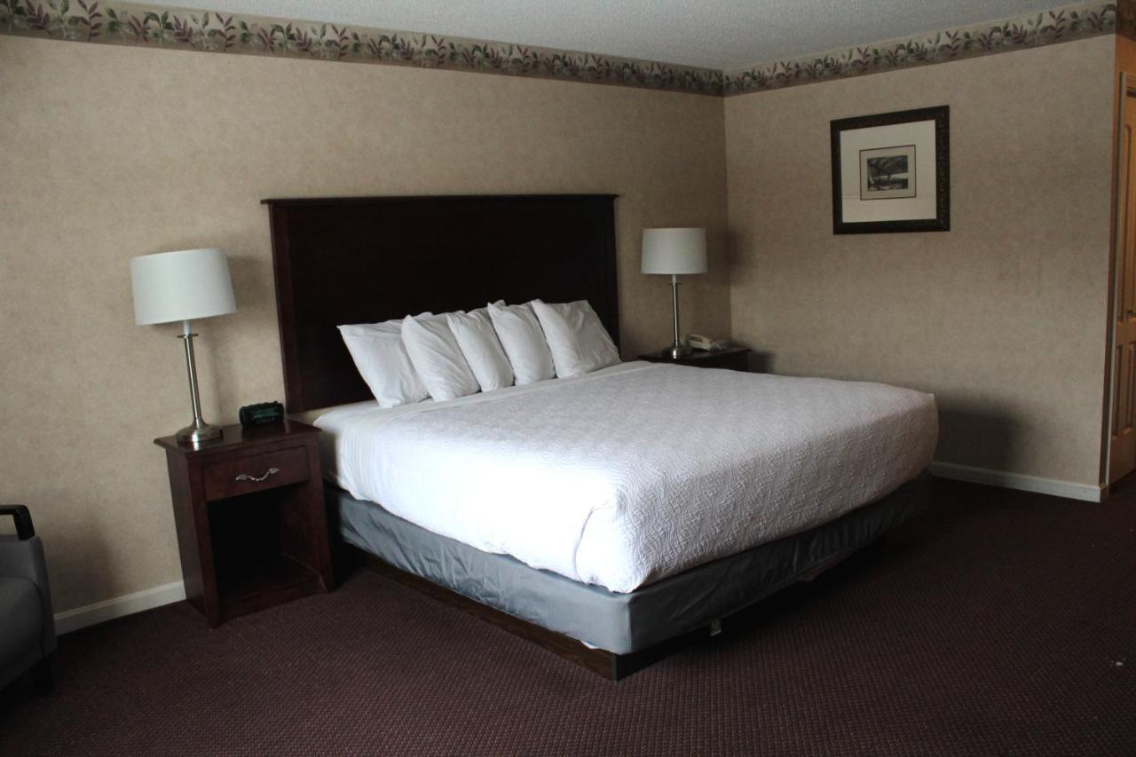 Shiretown Inn & Suites Houlton Zewnętrze zdjęcie