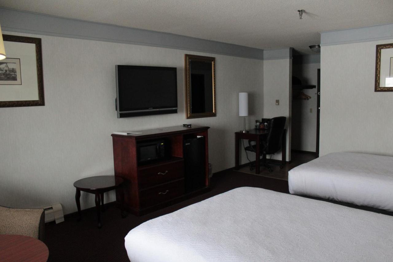 Shiretown Inn & Suites Houlton Zewnętrze zdjęcie
